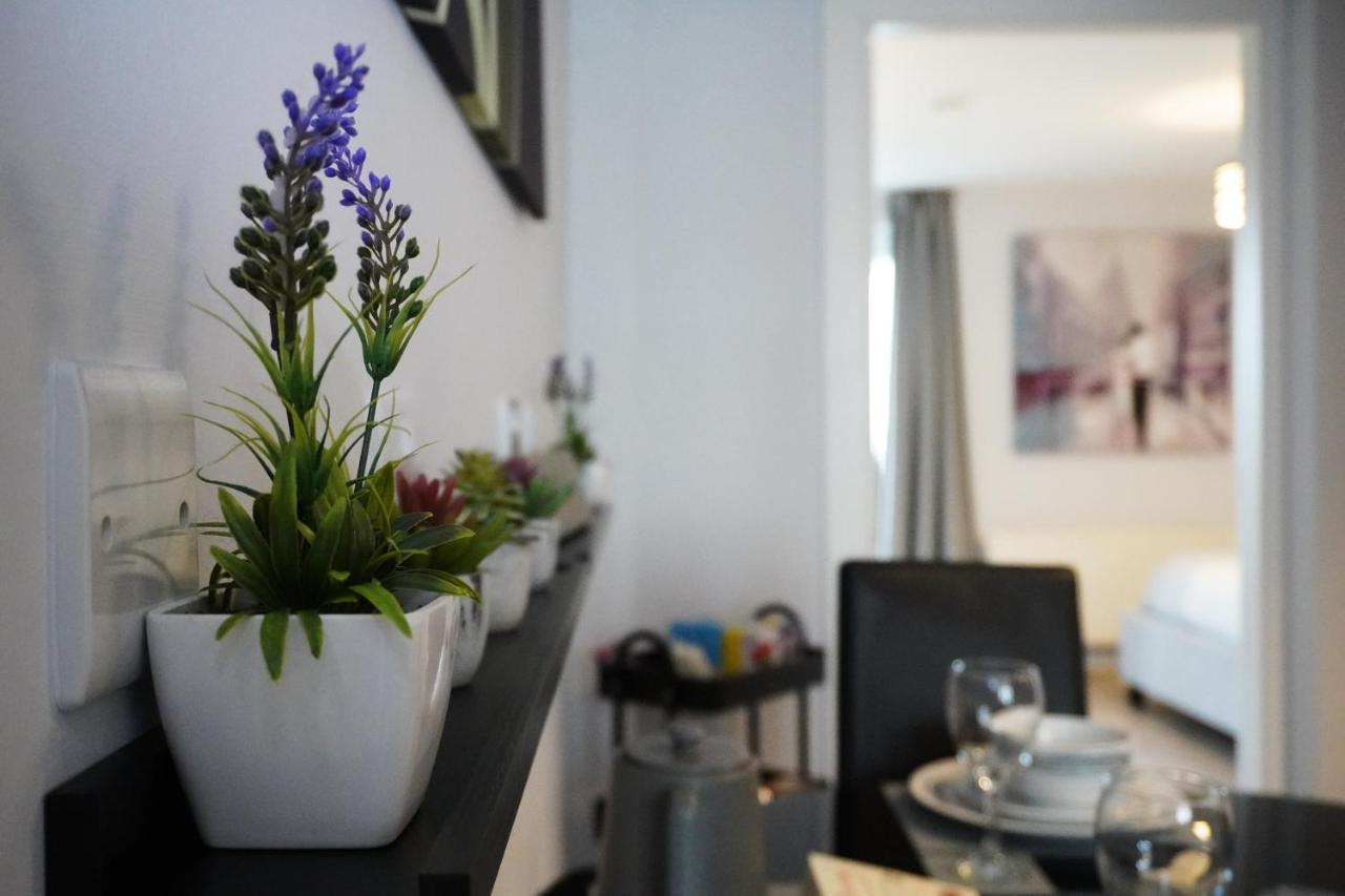 Vip Church Street Apartment